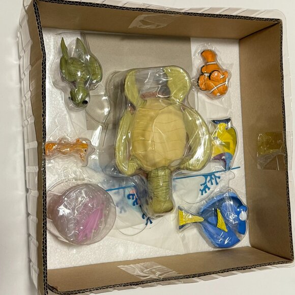 NWOT - Disney Pixar Finding Nemo Mobile By Hallmark 3D Figures - Picture 5 of 10